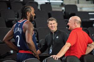 全网热议！快船风波引发球迷激辩，NBA处罚引众说纷纭