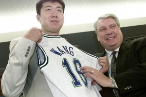战报:王治郅致敬尼尔森,中国球员NBA之门开启