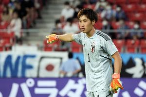 记者：圣吉罗斯放弃招募日本门将大迫敬介，转而租借朗斯门将科菲