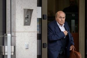 布拉特再次批评因凡蒂诺:FIFA应保护足球而非出售其灵魂