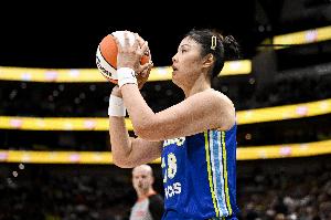 飞翼83:63战胜太阳,李月汝出场9分钟,4投2中贡献6分1篮板2助攻
